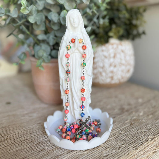 Mary Praying Rosary holder - Large