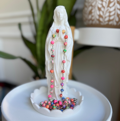 Mary Praying Rosary holder - Large