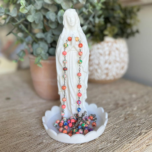 Mary Praying Rosary holder - Large